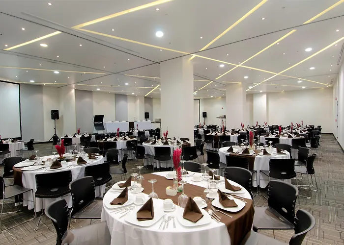 Ramada Encore By Wyndham Guadalajara Sur